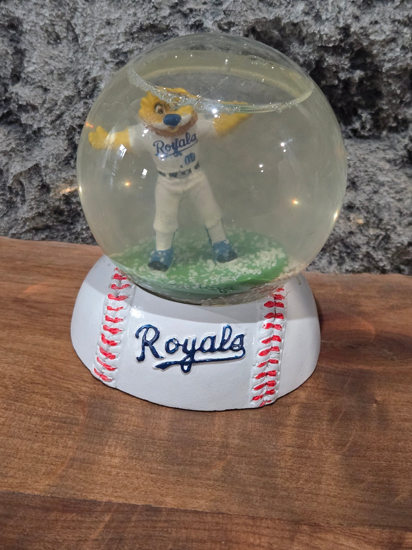 Kansas City Royals Slugger Snowglobe