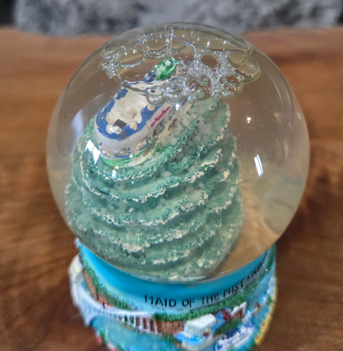 Niagara Falls Maid of the Mist Snow Globe