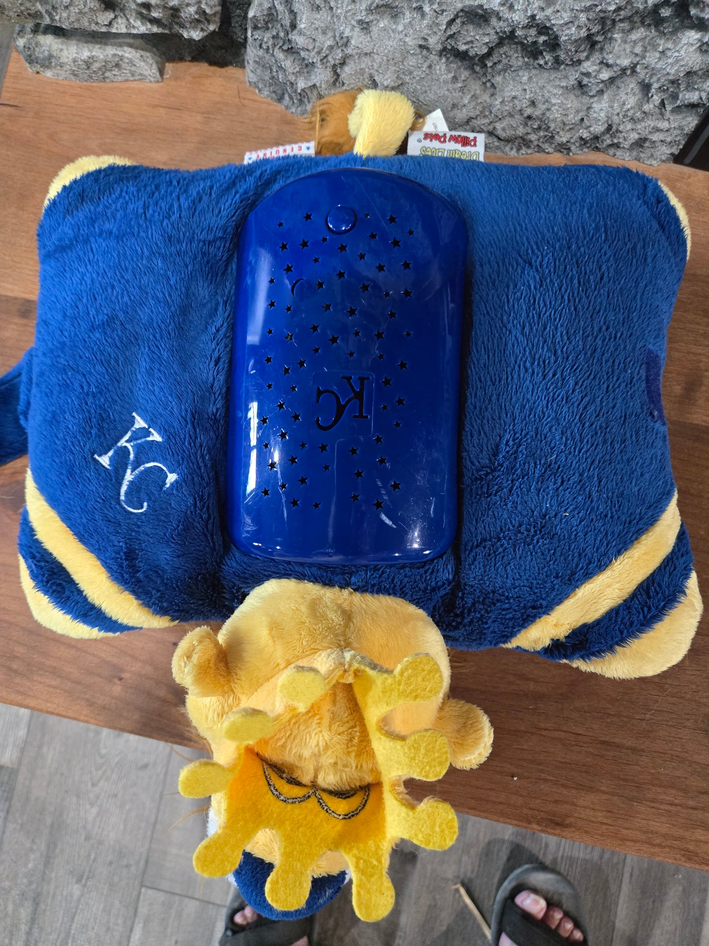 Kansas City Royals Mascot Slugger Lion Pillow Pet Dream Lite  - USED