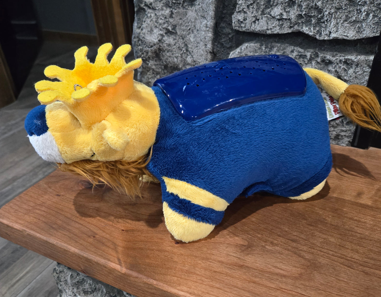 Kansas City Royals Mascot Slugger Lion Pillow Pet Dream Lite  - USED