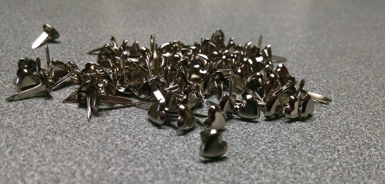 Mini Heart Brads - Metallic Silver - 100ct