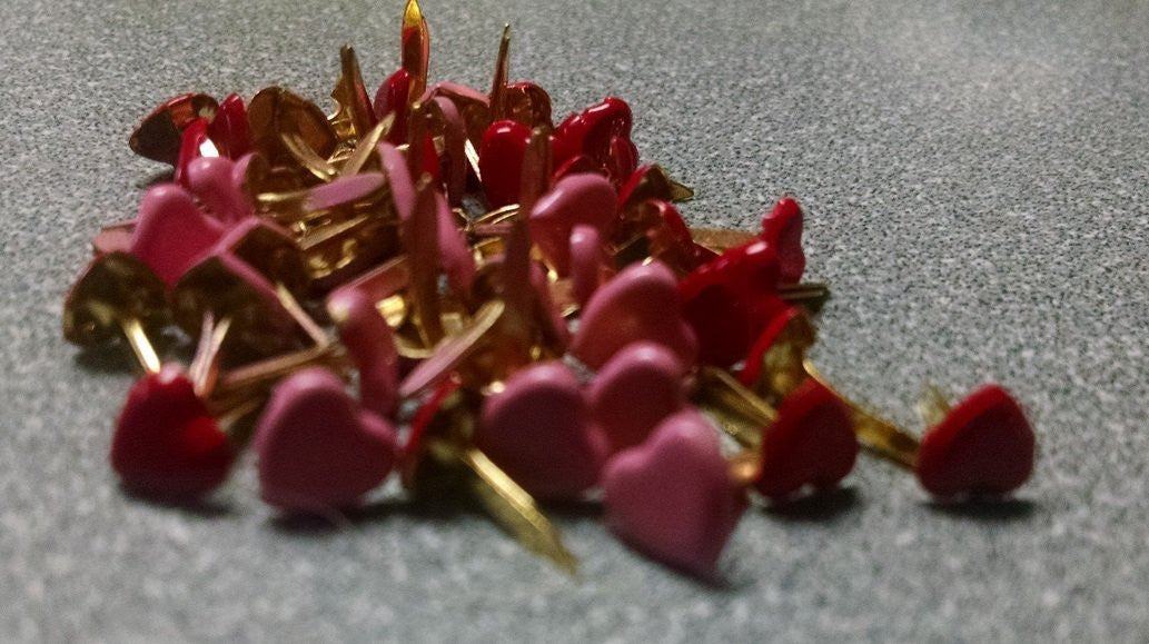 Mini Heart Brads - Pink/Red Assortment Set